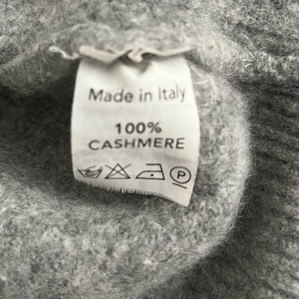 Dooney & Bourke 100% Cashmere Sweater Gray Made in Italy